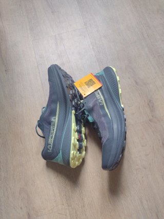 Zapatillas La Sportiva Talla 41.5 NUEVAS