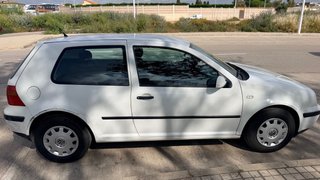VW Golf 2000 1.4i 136000kms 2450