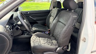 VW Golf 2000 1.4i 136000kms 2450