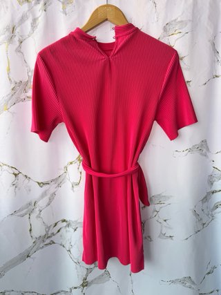 Vestido mini Bershka fucsia plisado
