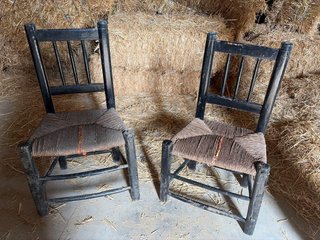 Conjunto de 2 sillas de madera y yute