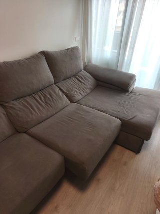 Divano chaise longue grigio in tessuto