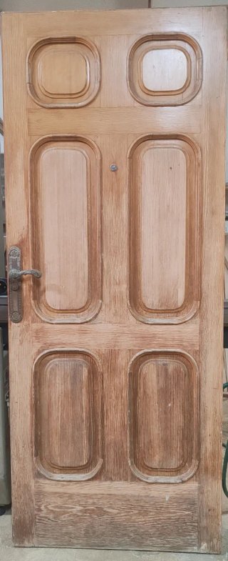 Puerta madera maciza entrada