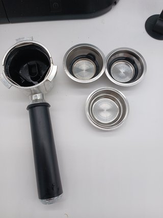 De'Longhi Dedica - Cafetera de Bomba de Acero Inoxidable para Café Molido o Monodosis, Cafetera para Espresso y Cappuccino, Depó