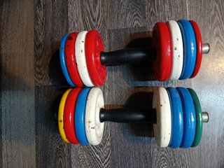 Mancuernas de colores con discos