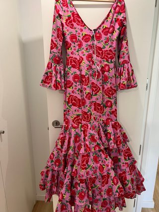 Traje de flamenca talla 38 perfecto estado