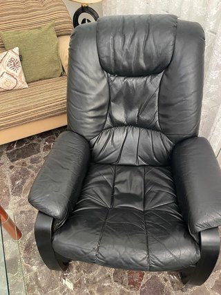 Butaca de piel negra