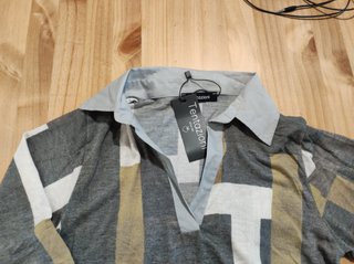 Camiseta Tentazioni geométrica cuello camisero S