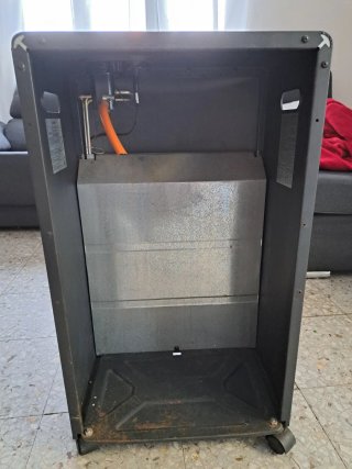 Estufa de gas negra