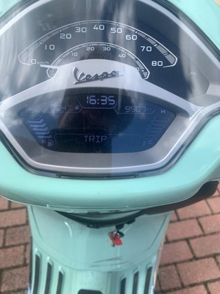 Vespa 50 CC Scooter 2024.