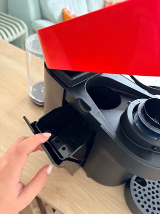 Cafetera Nespresso Vertuo Pop Roja + CAFE
