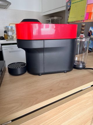 Cafetera Nespresso Vertuo Pop Roja + CAFE