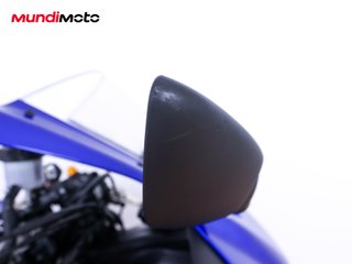 YAMAHA R7