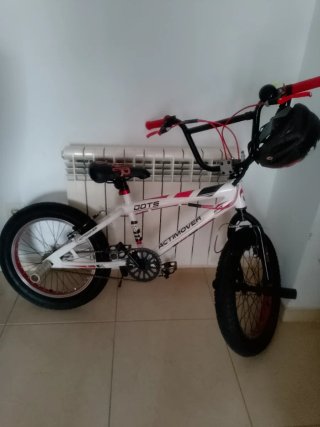 Bicicleta BMX Actimover Blanca y Roja