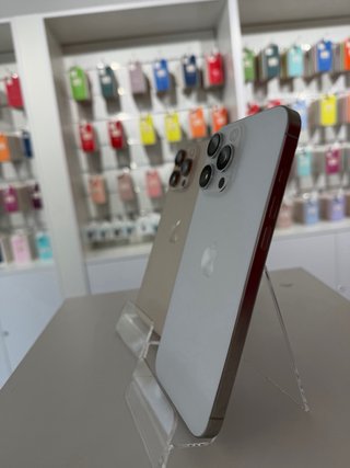 iPhone 16 Pro Max 256GB - Exposición - Como nuevo