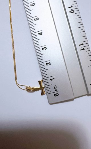 Collana con croce moderna in oro 18kt 750
