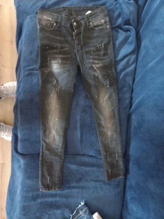 Pantalones vaqueros desgastados