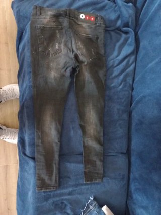 Pantalones vaqueros desgastados