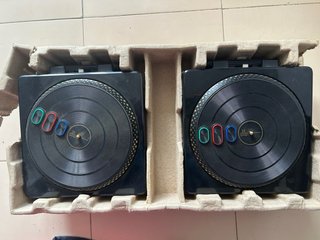 DJ Hero 2 Wii Party Bundle Activision