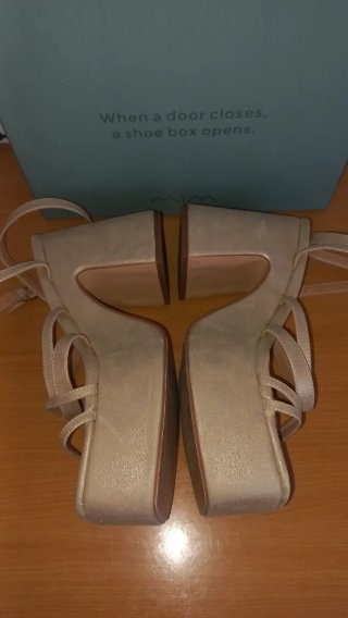 Sandalias Mim tacón dorado