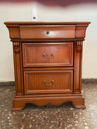 Mesitas de noche de madera Tengo 2uds €/ud