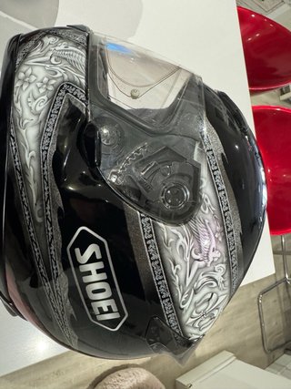 Casco Moto SHOEI Negro y Plateado
