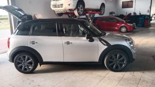 MINI Countryman 2012