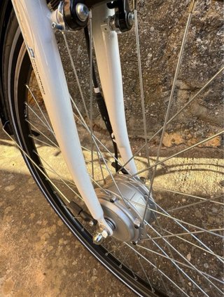 Bicicleta Eléctrica Blanca Retro Vintage 28 “
