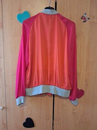 Chaqueta Stradivarius Bomber Naranja y Rosa Talla