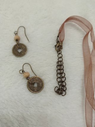Conjunto bisutería collar y pendientes