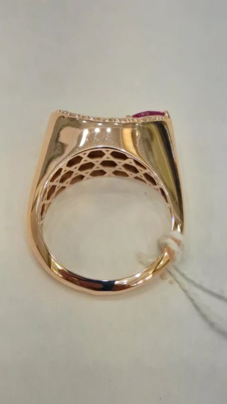 Anillo oro 18k  rubí con diamantes