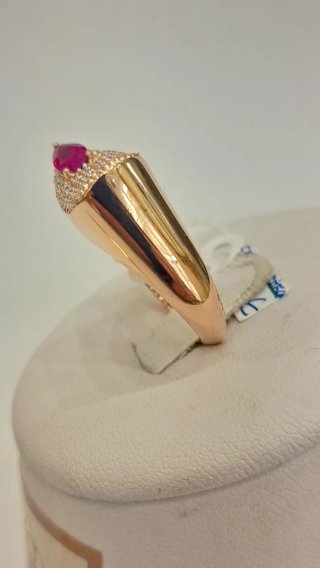 Anillo oro 18k  rubí con diamantes