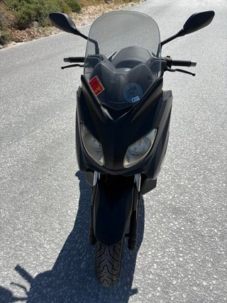 Yamaha X-Max 125
