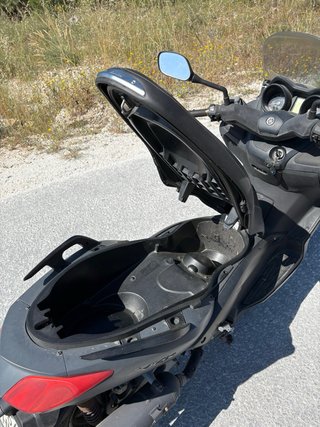 Yamaha X-Max 125