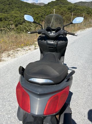 Yamaha X-Max 125
