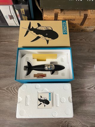 Figura Tiburón Tintín Les Icones