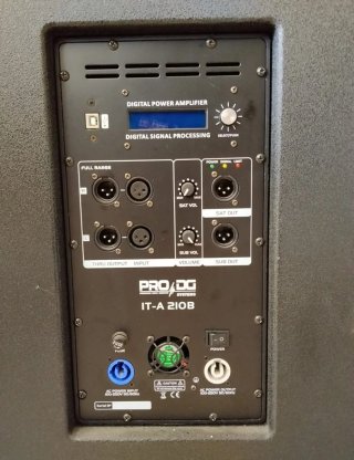 Equipo de sonido auto-amplificado para PA