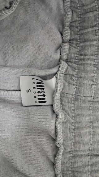 Conjunto Trapstar Camiseta y Pantalón Corto