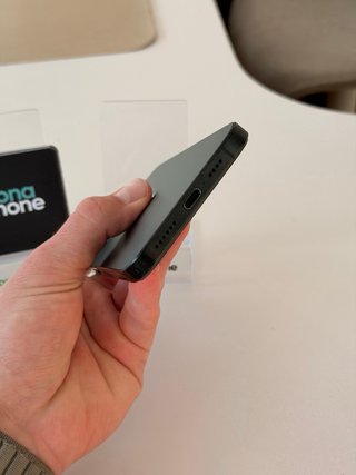 iPhone 16 Pro Max 256GB Nero | 2 Anni Di Garanzia
