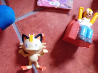 Lote de 9 muñecos de peluche y figuras