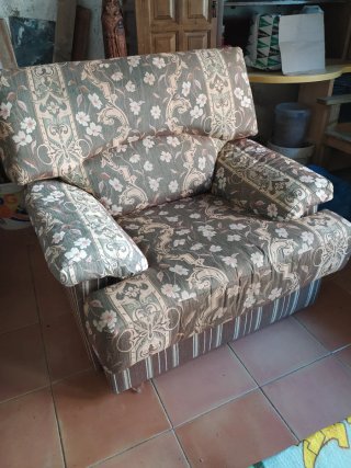Conjunto sofá y sillón tela floral
