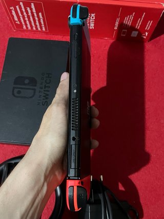Nintendo Switch OLED con accessori