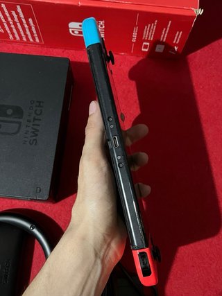 Nintendo Switch OLED con accessori