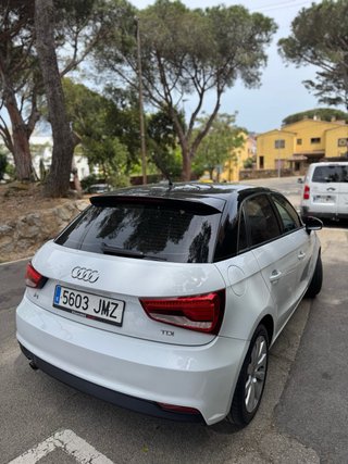 Audi A1 SPORTBACK 2016PEGATINA C POCOS KMS OCASION