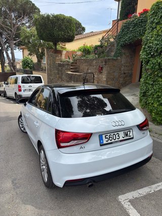 Audi A1 SPORTBACK 2016PEGATINA C POCOS KMS OCASION