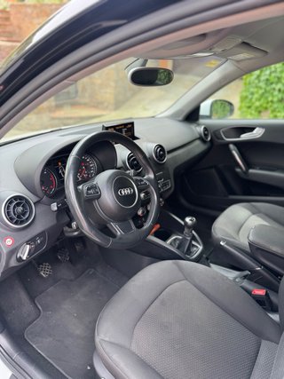 Audi A1 SPORTBACK 2016PEGATINA C POCOS KMS OCASION