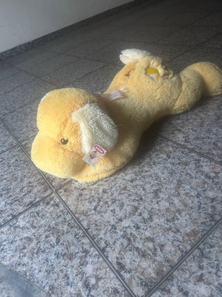 Peluche perro amarillo