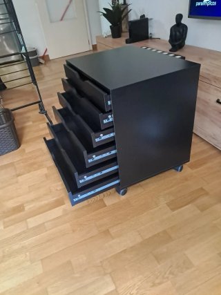 Cajonera de madera negra