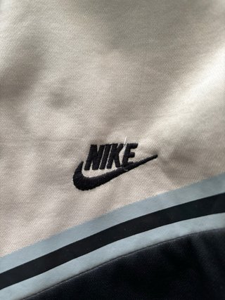 Chaqueta - Nike Tech