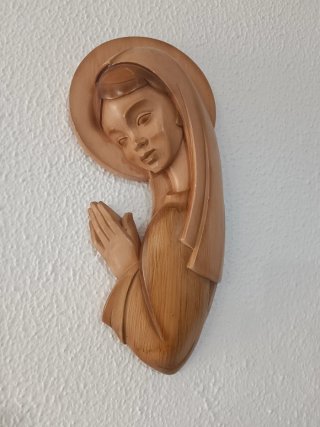Escultura Joven Virgen Rezando Colgante Vintage